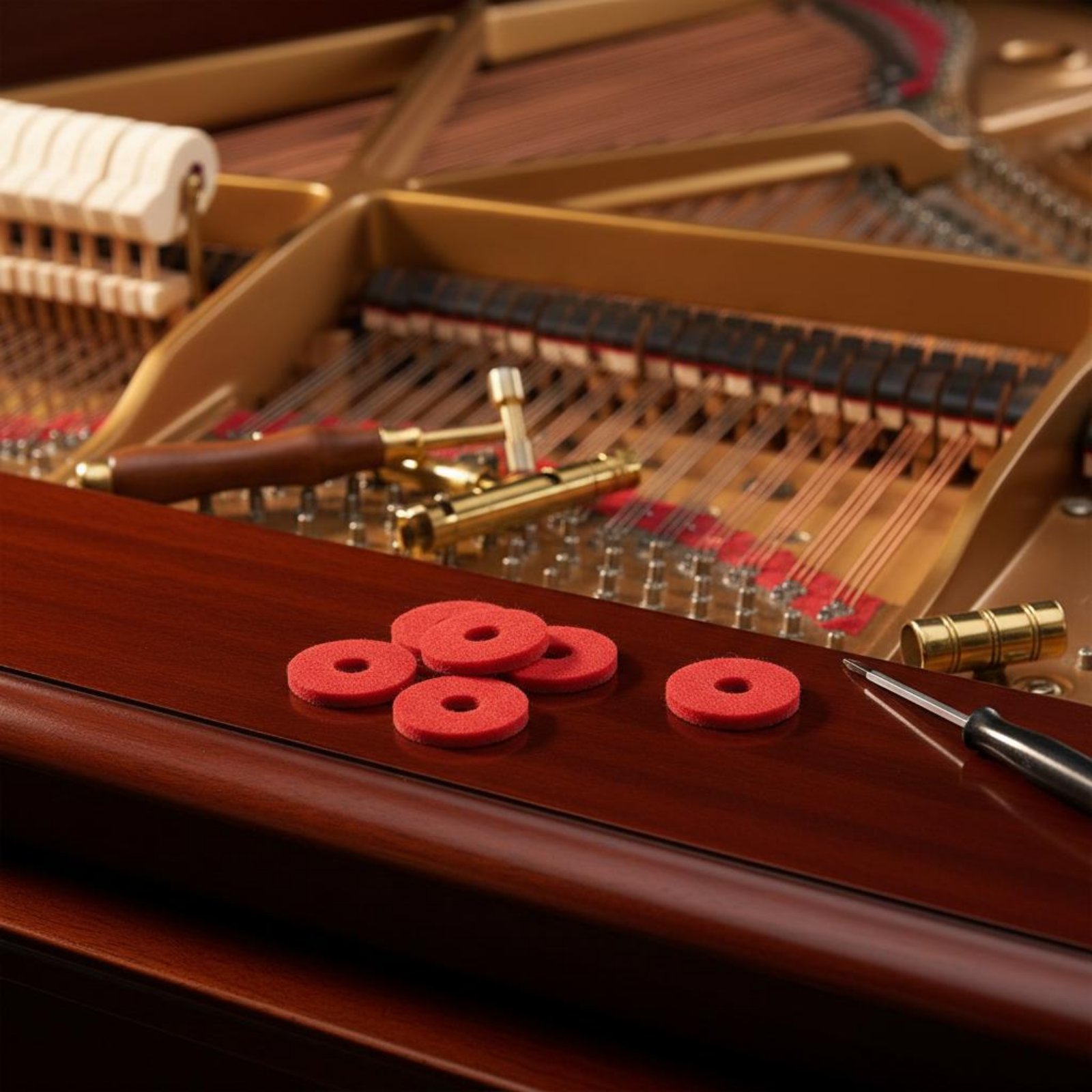 Musical Instrument Long - Rode pianotoetsring Kleine ronde vorm Vilten